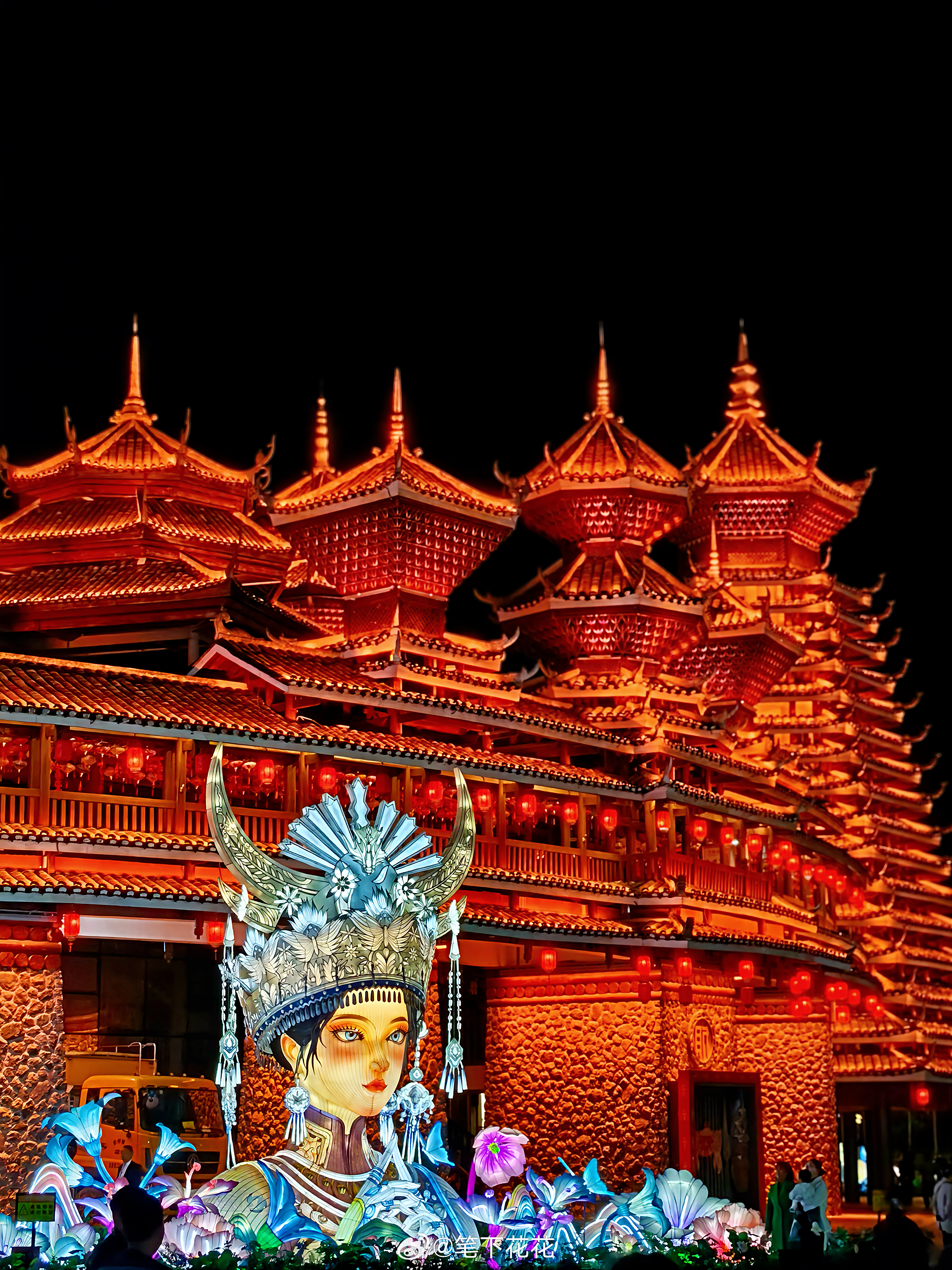 爽爽贵阳心之所向把生活搬到贵州有幸来到多彩贵州城，参加第二十届贵州旅游产业发展大