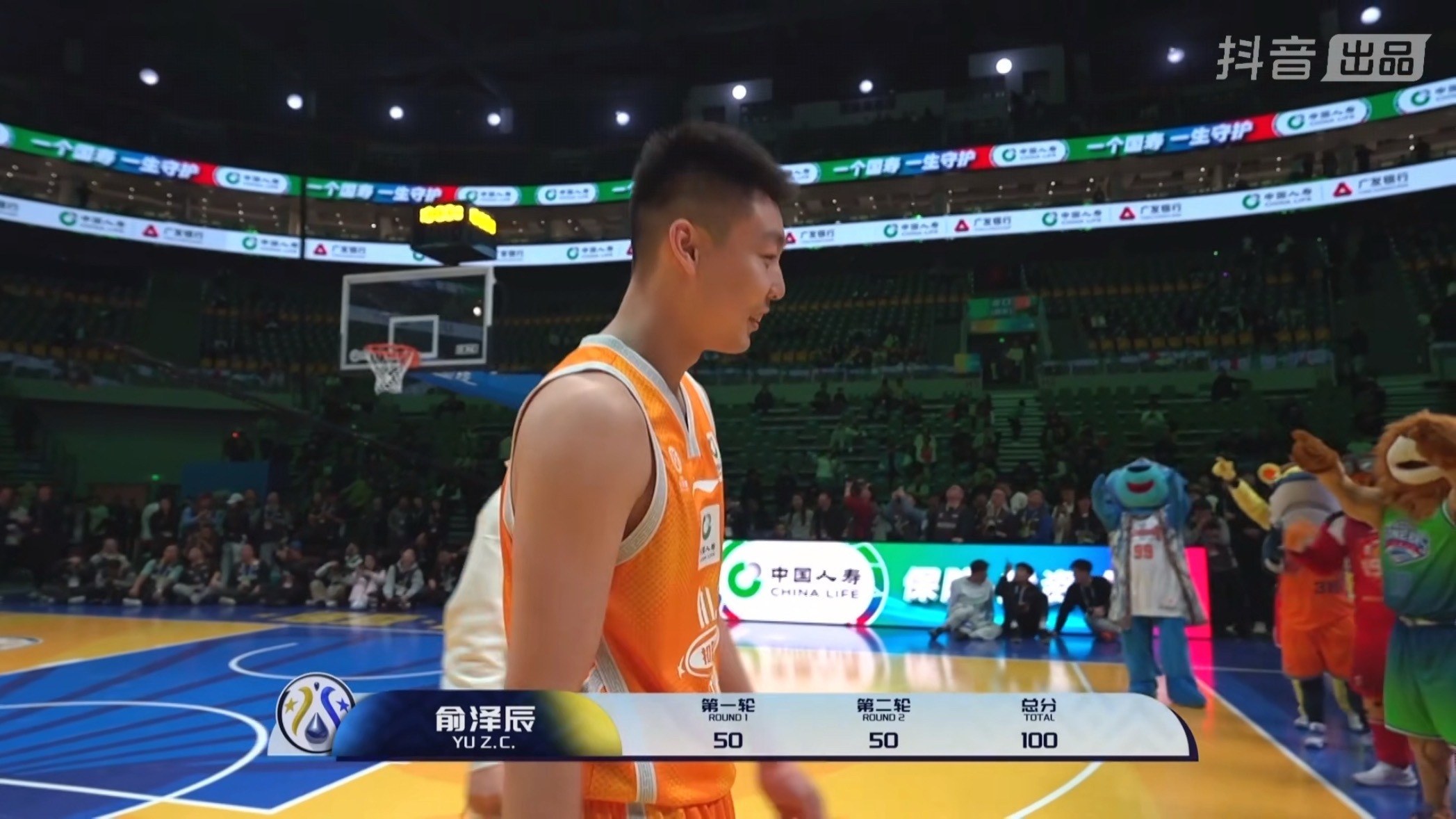 这你受得了吗大牙以预赛第一的成绩晋级扣篮大赛明天的决赛比外卡的人还猛辽宁男篮