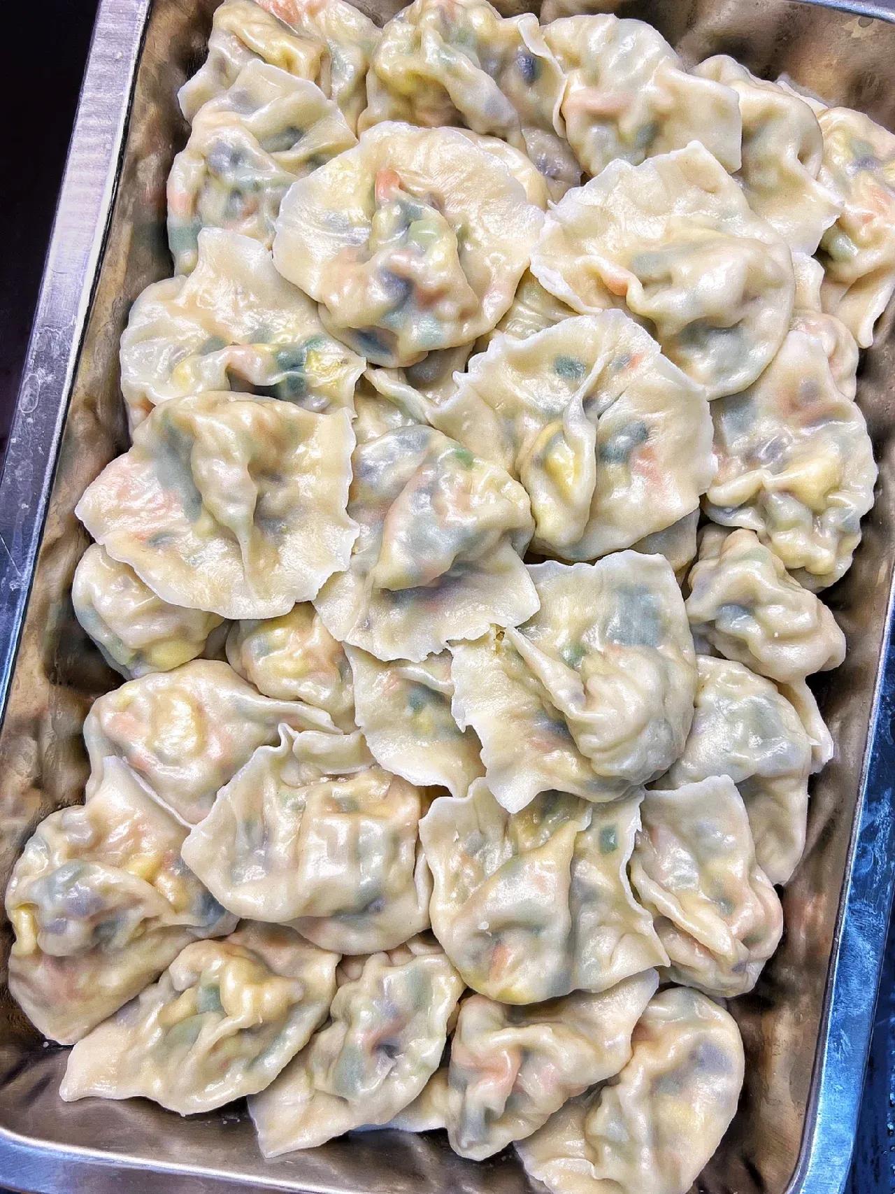 金针菇新吃法，做个饺子针不戳！
强烈推荐家人们去尝尝
好好吃！太太鲜美了！完胜肉