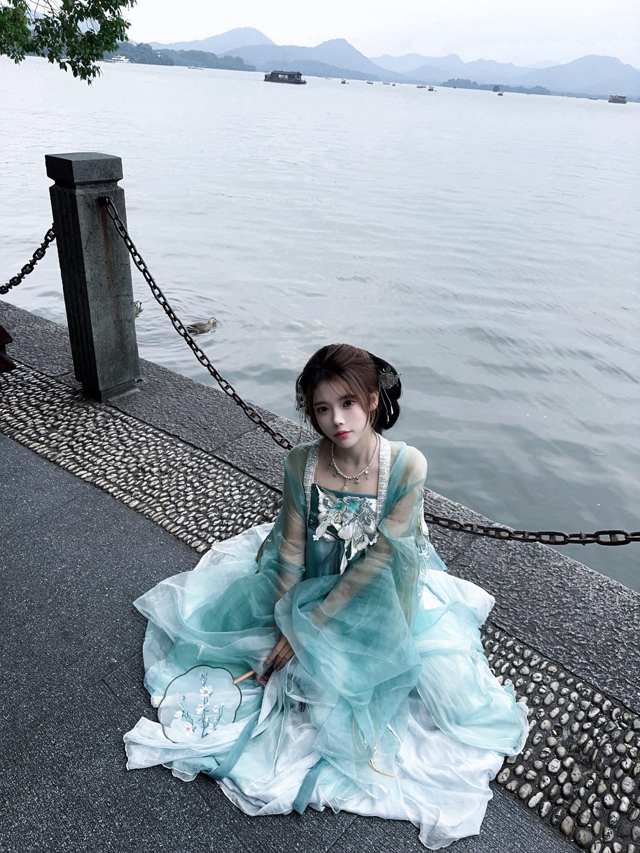 落雨轻响 你是江南别无二致的晚春