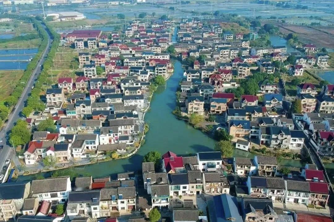 【微小的幸福就在身边，容易满足就是天堂】
        这句话说得真好，知易行