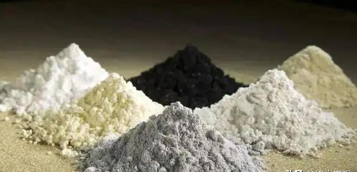 3月26日，在喀麦隆雅温得那场世贸部长级会议的间隙，中美代表低调地坐到了同一张谈