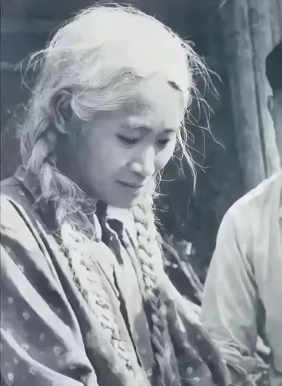 怪不得地主老财一定要得到“白毛女”，这是年近40岁的“白毛女”原型罗昌秀的真实照