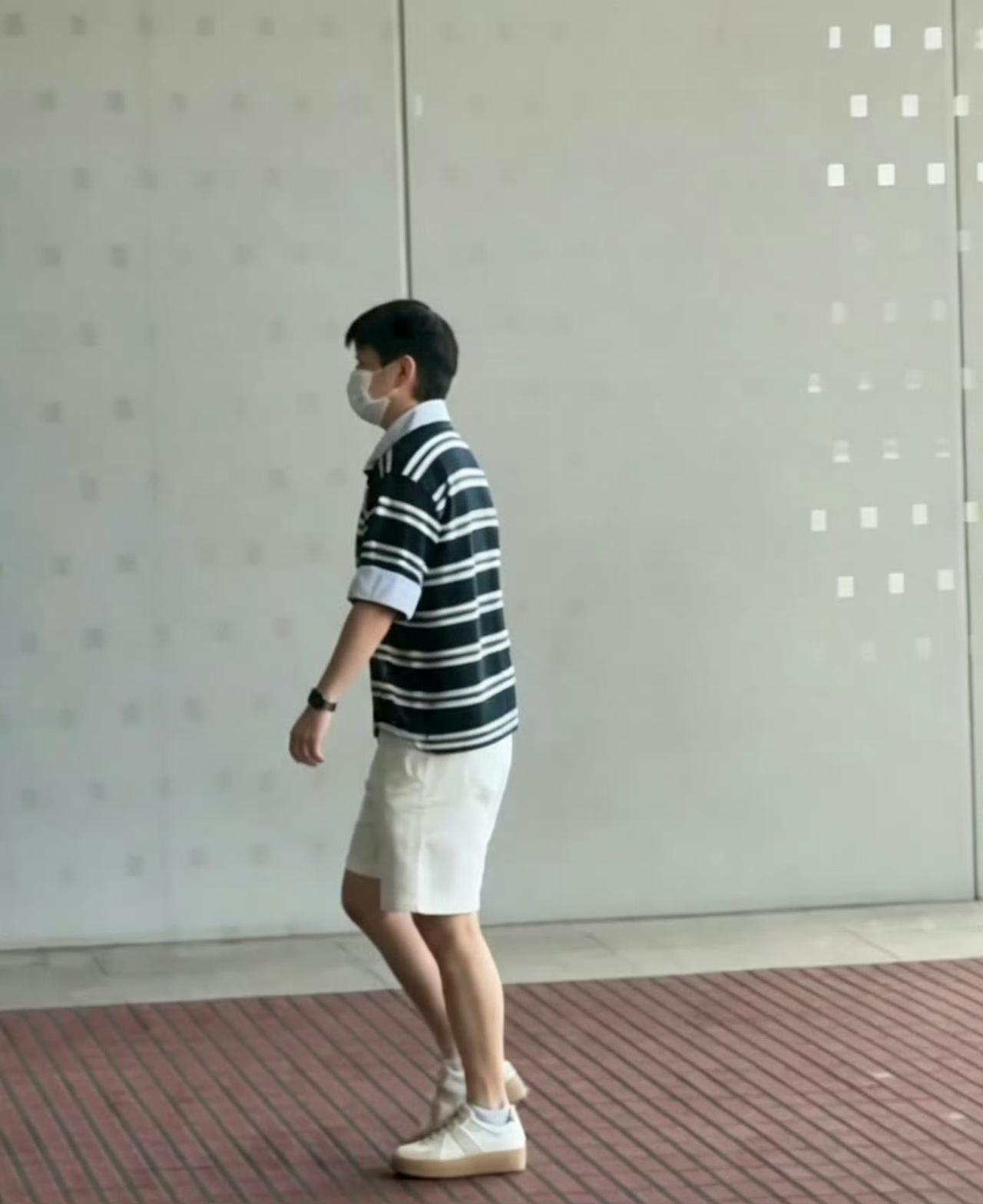 谁懂！孙颖莎机场穿搭带火loopy玩偶，商家直接爆单到睡工厂🥹
十年老客服都震