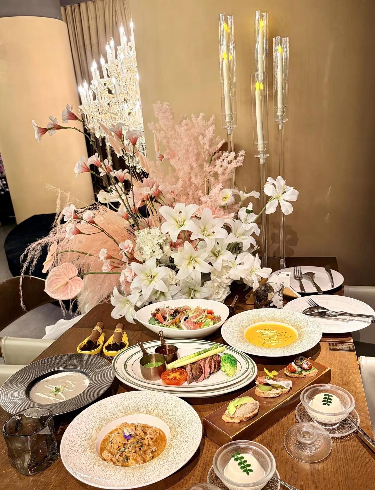 广州适合带女友来吃的漂亮饭 🍽️ 找到一家可以看着小蛮腰的漂亮饭💓这里太适合