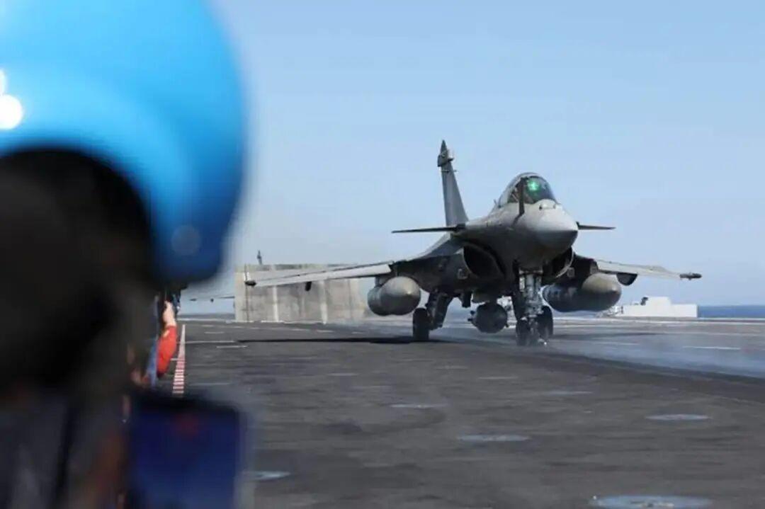 据印度的亚洲国际新闻社（ANI）报道，法国已向印方提交正式方案，拟以3.25万亿