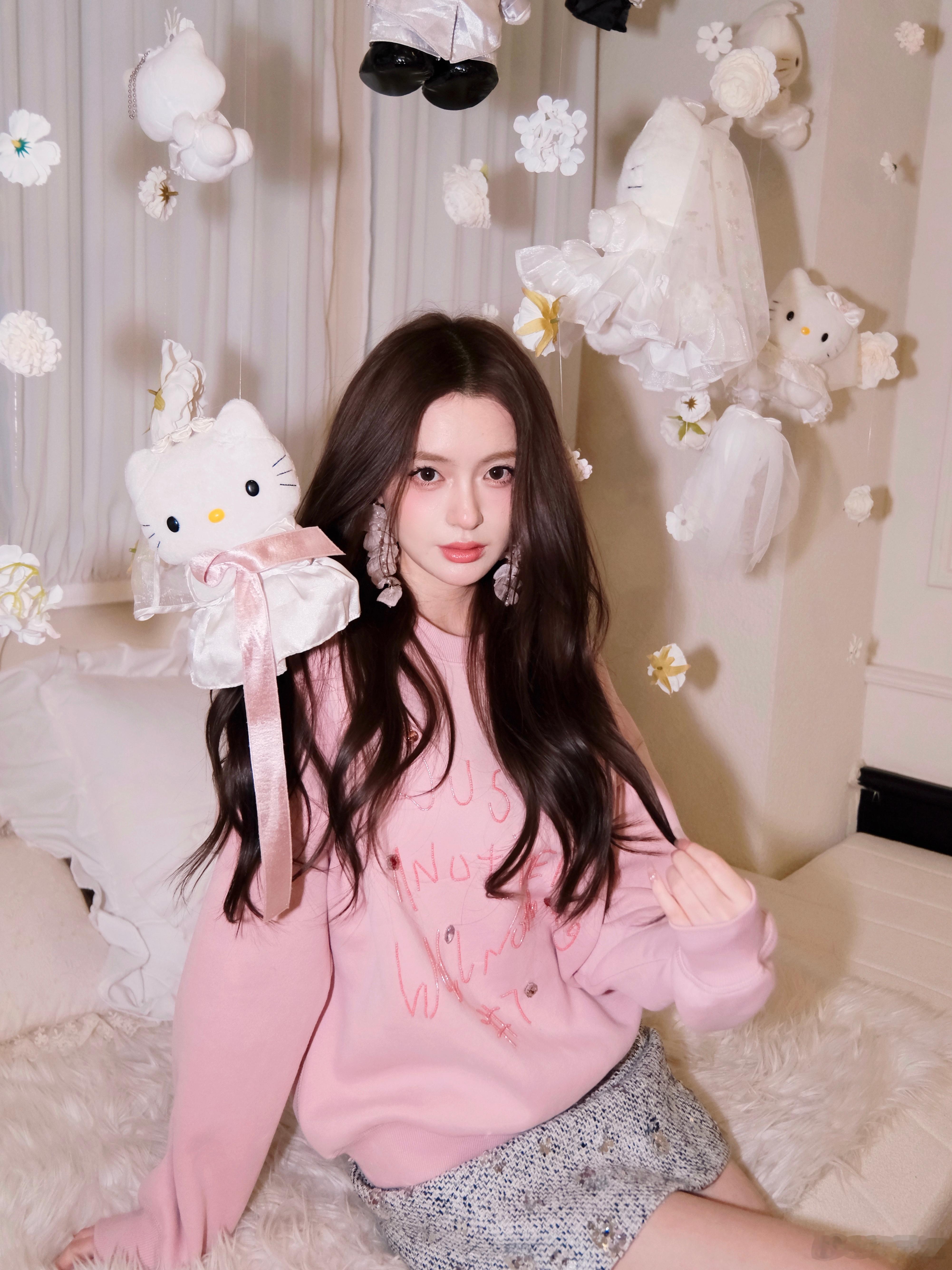 𝙠𝙞𝙩𝙩𝙮脑袋 /•᷅‎‎•᷄\୭ 