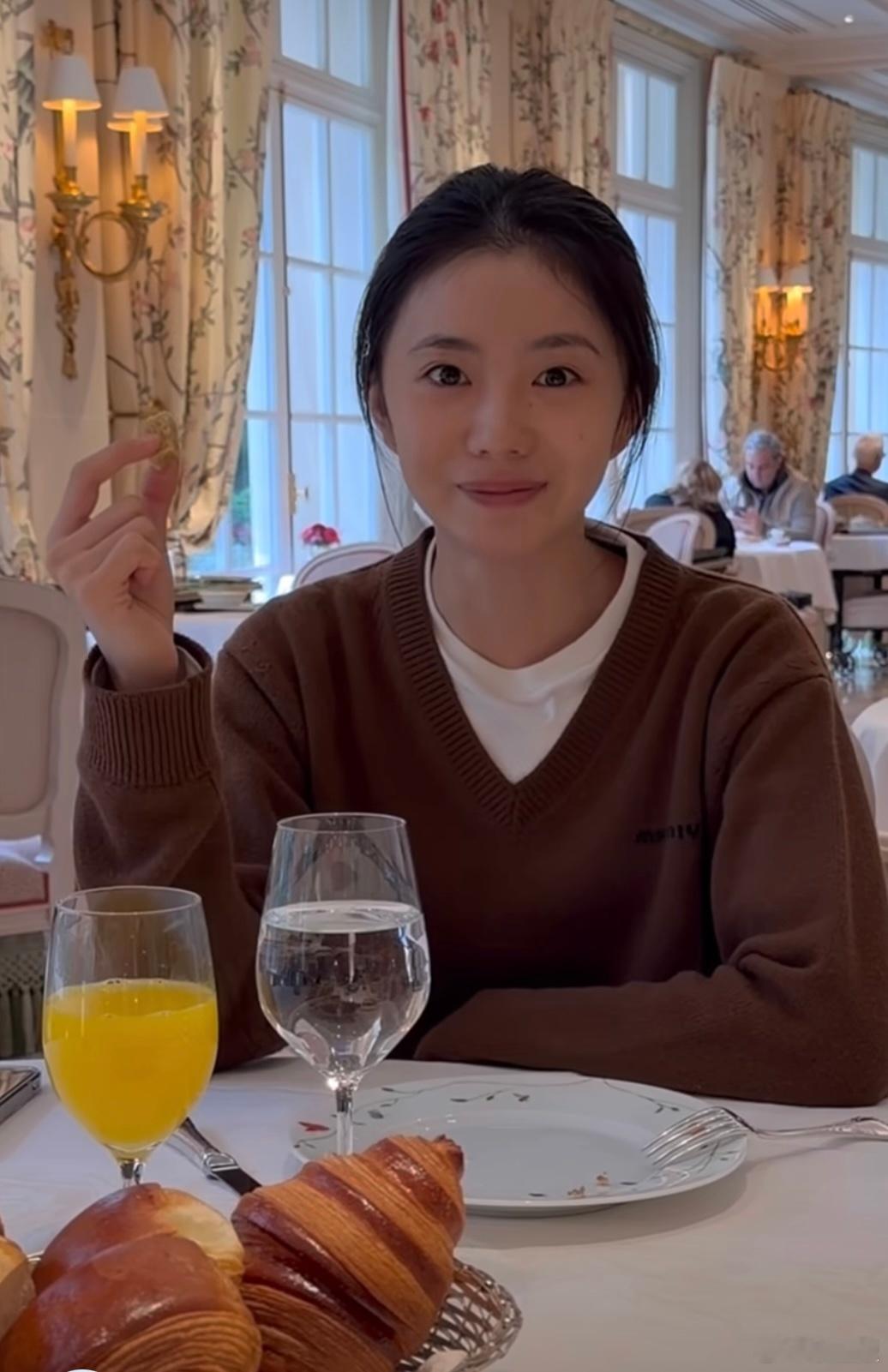 刘冲拍的素颜：刘浩存 赵今麦 李庚希 ​​​