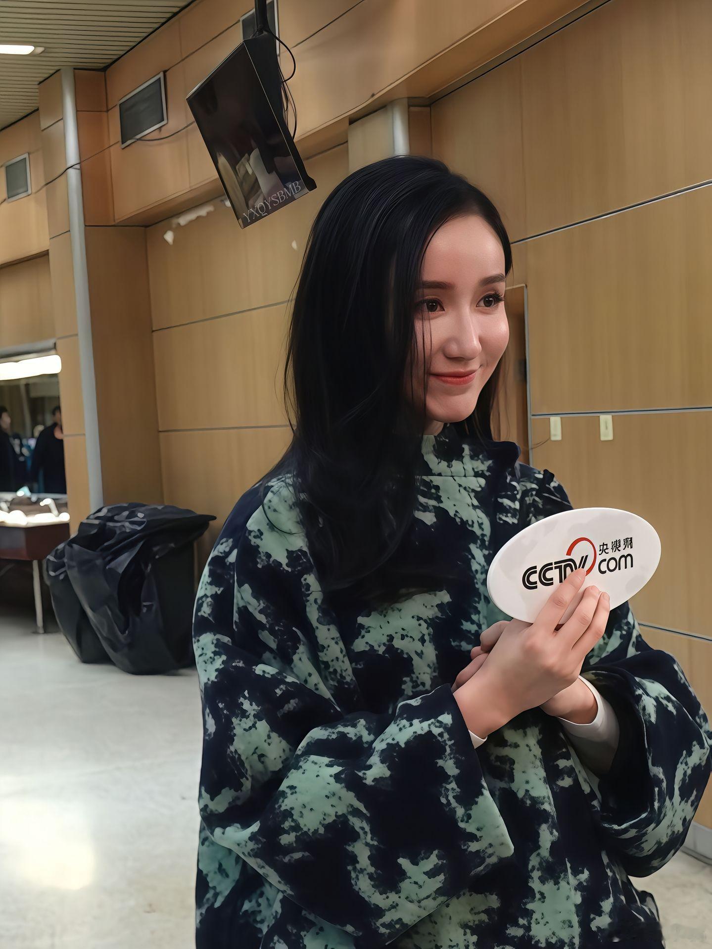 怪不得爱情公寓没翻拍这集 经典老剧的尺度真的让人叹为观止，这种连环亲亲的名场面放