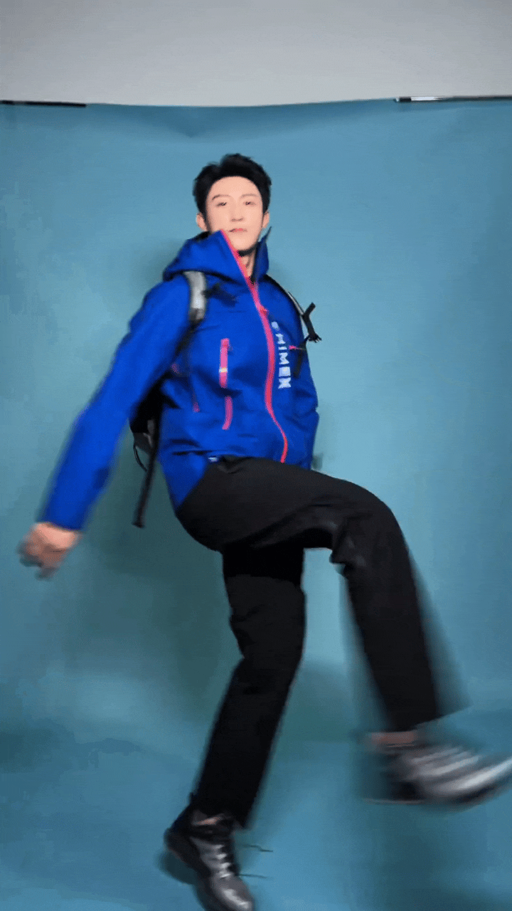 哈哈哈哈哈，我在抖刷了半天帅气的苏神厉泽川，突然出现了这个东西，黄景瑜工作室你在