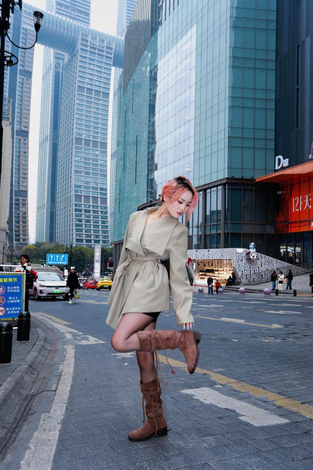 人像摄影约拍跟拍重庆街拍来福士人像摄影原创原图直出照片