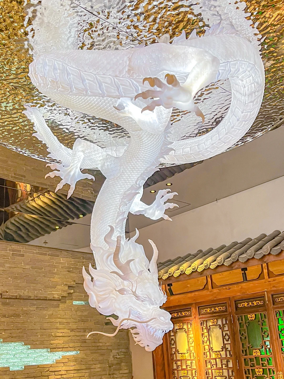 明星到成都必打卡的火锅店开来深圳了