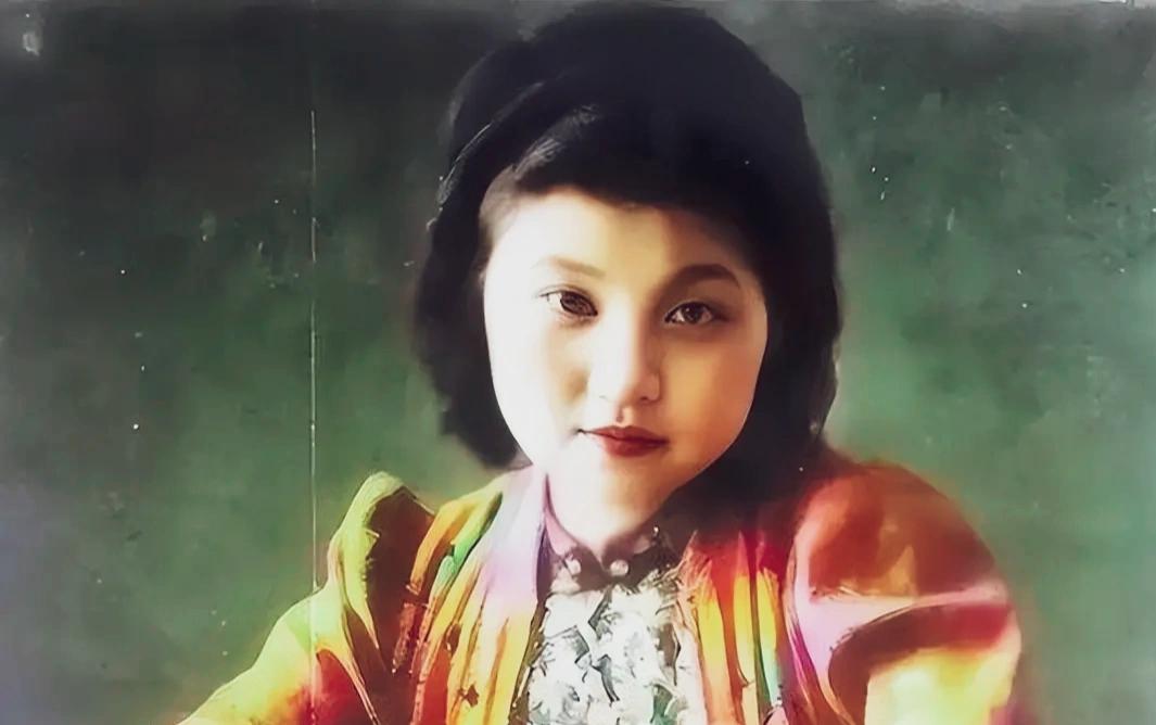 蒋家两代人死活不认章亚若的两个儿子，却愿意给抚养费，是因为蒋家人对两个孩子的血统