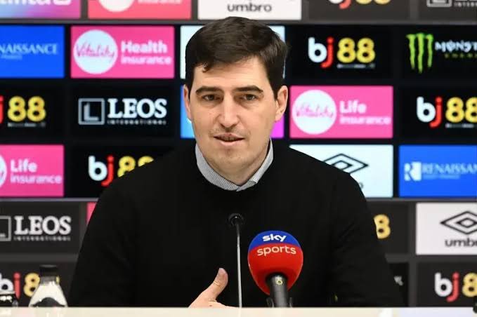 伯恩茅斯主帅伊劳拉：我不认识卡里克本人，但我喜欢他讲话的方式、他为人处世的方式，