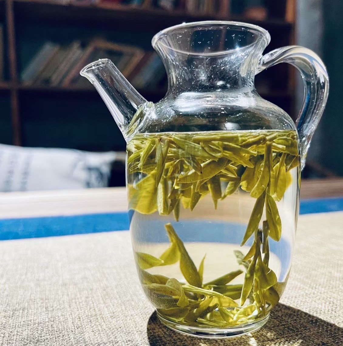 茶道  好茶，从来都来自好生态。云雾养茶，自然出正山。 