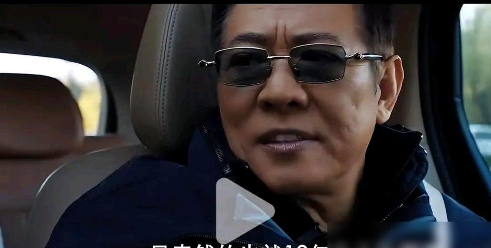 7亿《镖人》女主塌房，资方想用2000万AI换脸，吴京直接掏1个亿：重拍！
A