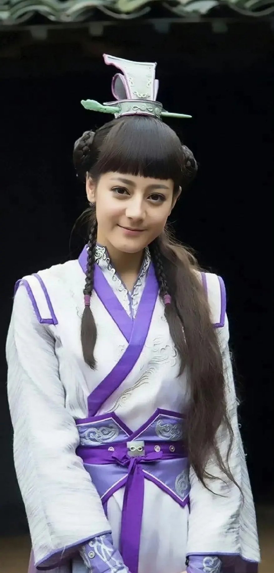 这是迪丽热巴演的第一部古装剧吗？ ​​​