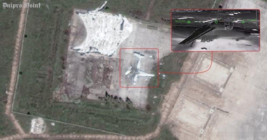 卫星照片显示，俄军一架An-72P飞机在4月2日的无人机袭击中被摧毁。据称，这架