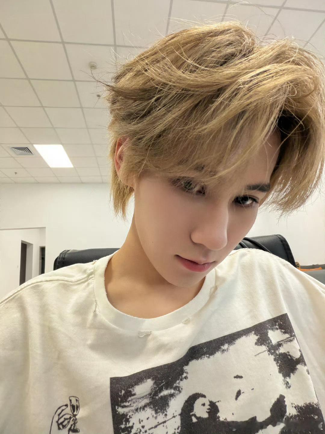 张真源 💚 张真源无名氏 💚 张真源密室大逃脱 我想 生命这卷书 落款应是 