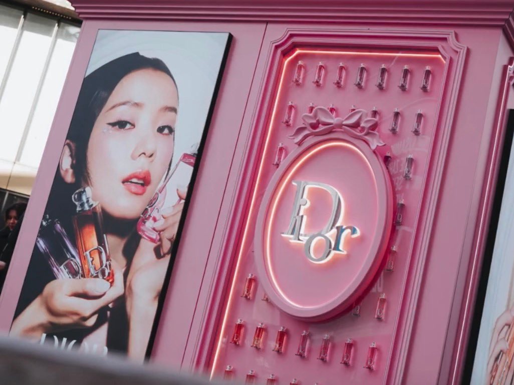 JISOO Dior Addict 德国快闪店📍金智秀