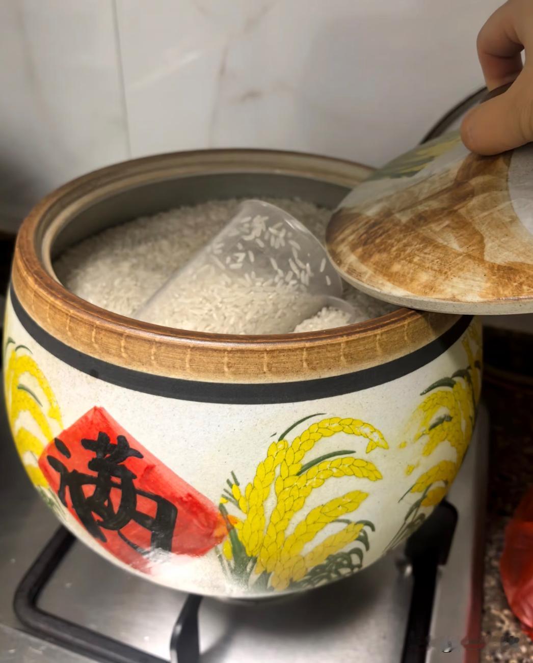 老话：中秋六不空，家里不受穷
明日中秋，六不空指什么？该怎么做？

综合各类民间