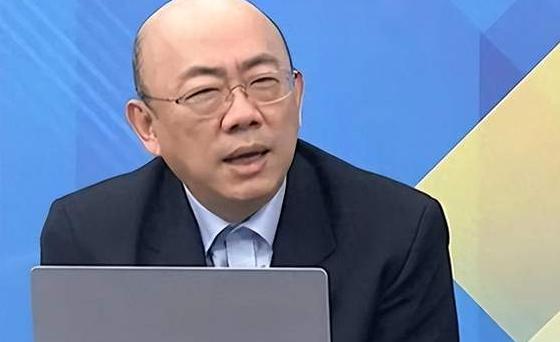 台湾前海军舰长黄征辉说：解放军免费驻军台湾，台湾的防卫费全部由大陆负责，不要台湾