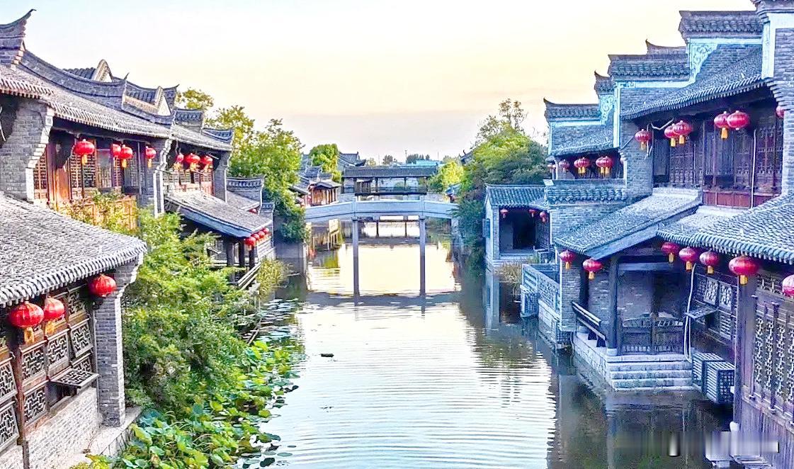 今年春天最想实现的心愿春意阑珊，梦想耀辉，点缀着幸福的图案；春光如梦，珍惜时间，