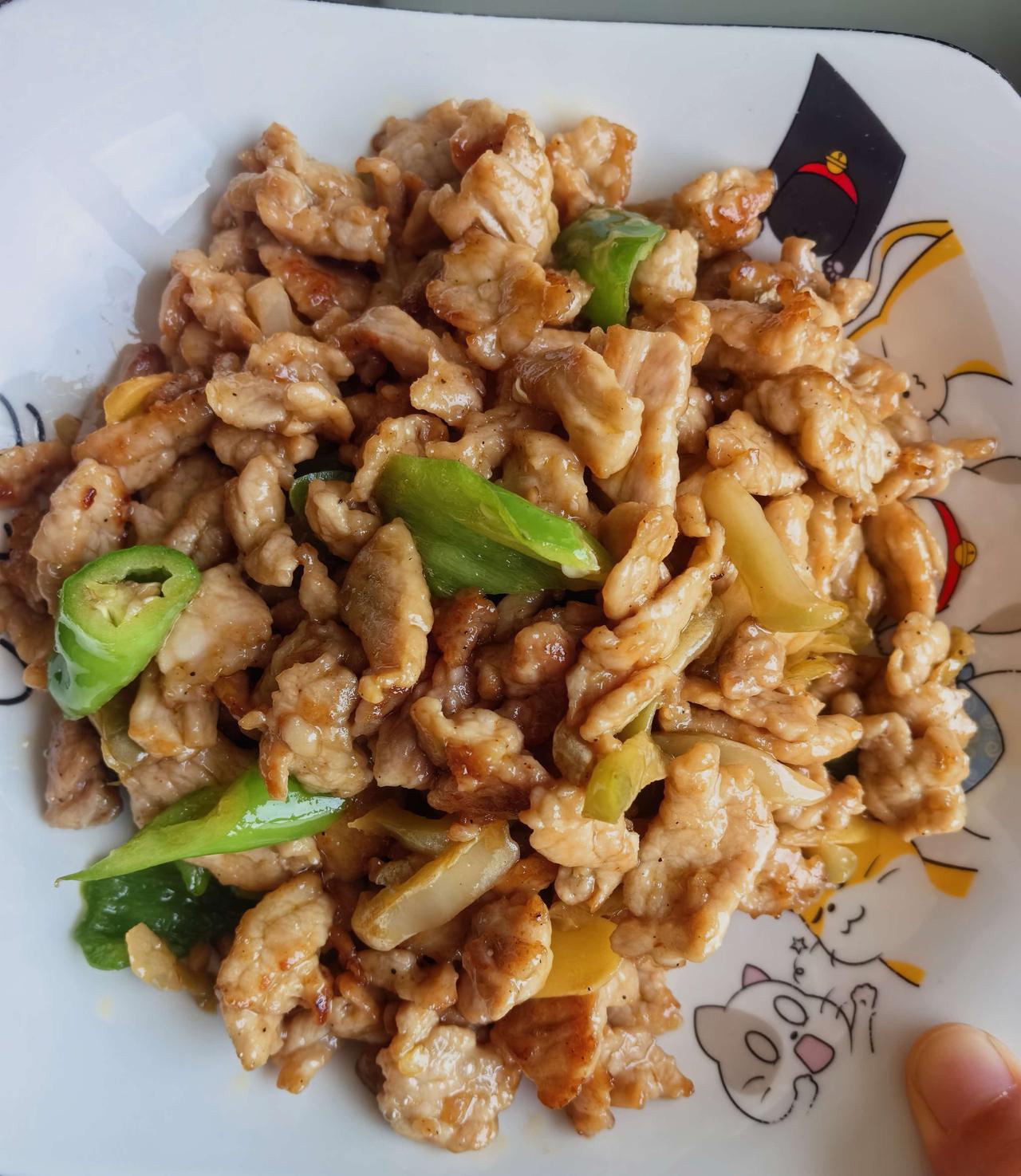下船休假三个半月，终于吃到了一顿老婆做的饭，太难得了！
不知道有没有船员朋友跟我