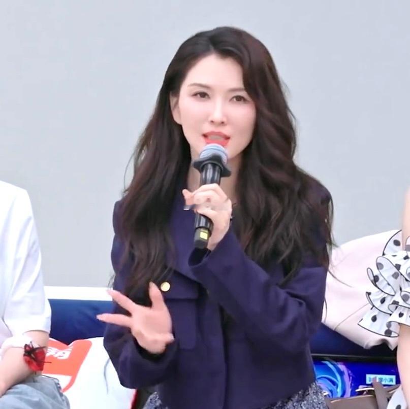 李小冉说选到徐洁儿像吃了定心丸 李小冉这句话真的说到我心坎里了，选到徐洁儿像吃了