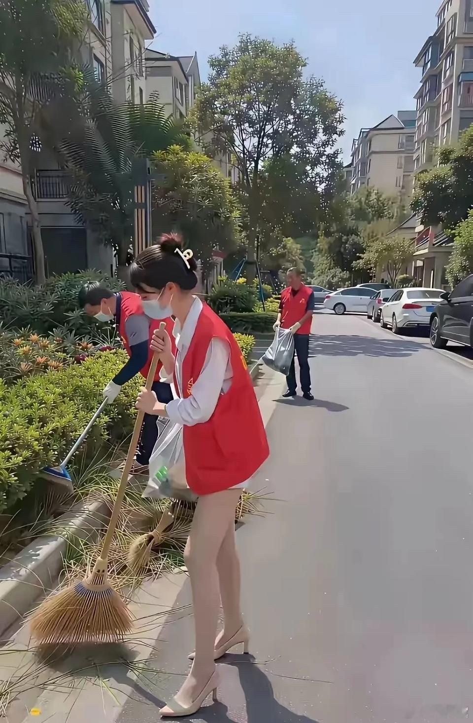 现在保洁都这么卷了吗？ 