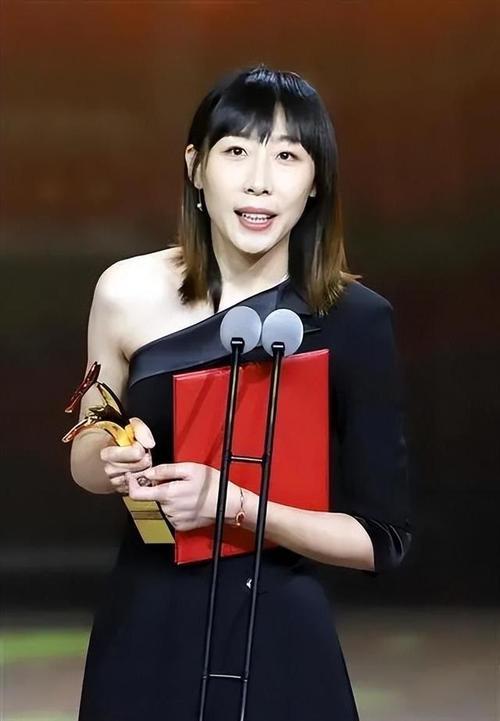 第29届上海电视节白玉兰奖提名名单公布，演员任素汐凭借出色的演技入围最佳女主角奖