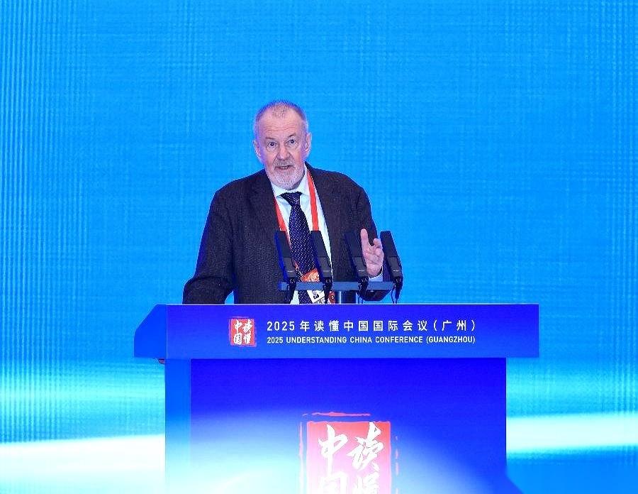 斯一俄罗个智库的大佬，最近说了句大实话。


最近有段话在网上传得挺火，这话出自