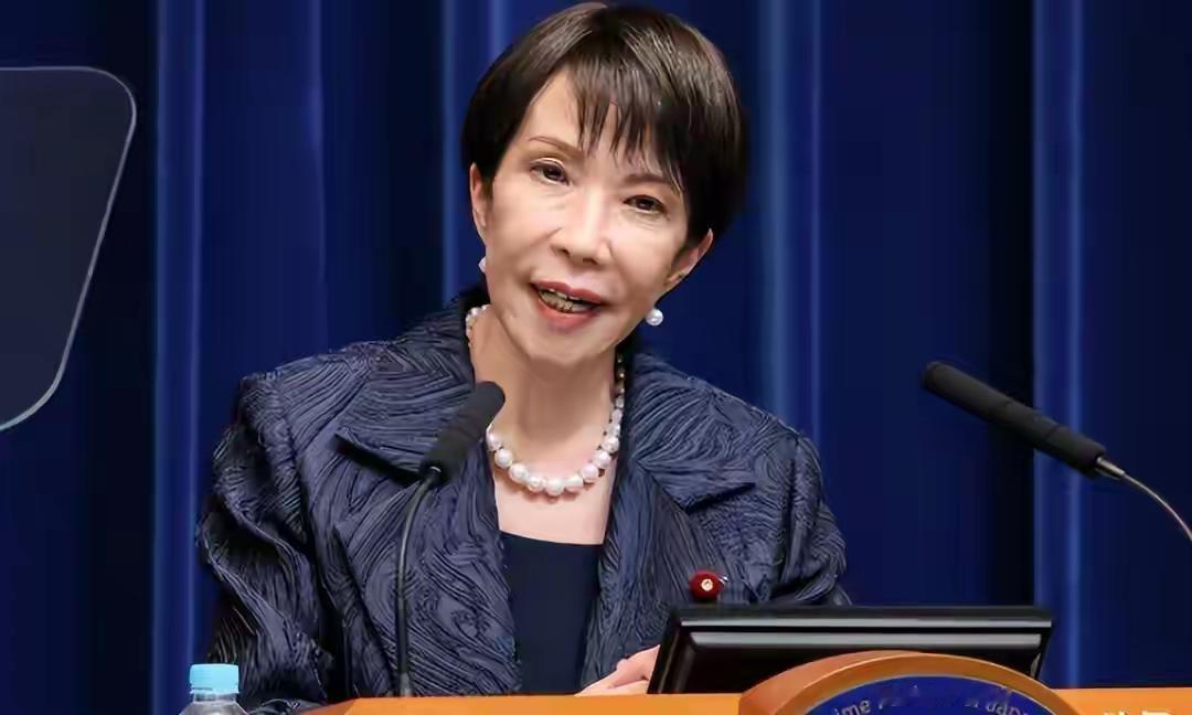 没想到
高市早苗
作为一位女首相
竟然这么“好战”
非常想“效仿”乌克兰
难道乌