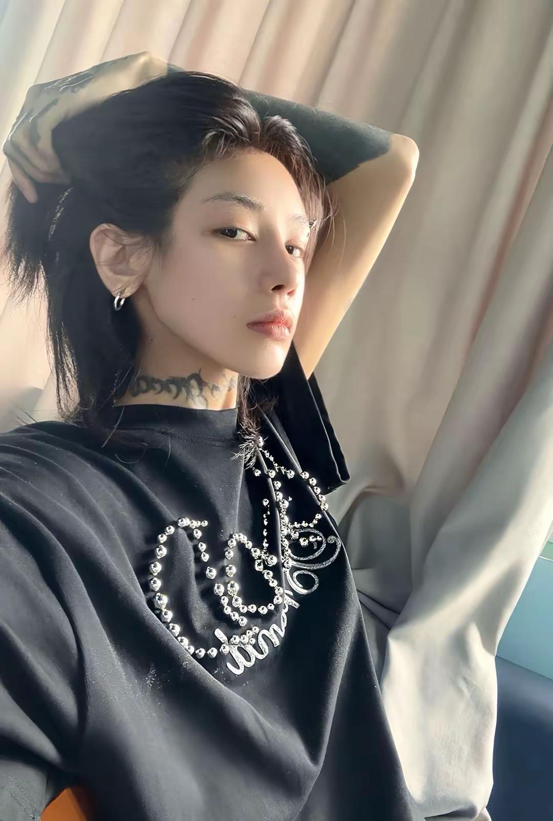 别把我放在心里了 我不喜欢人多的地方