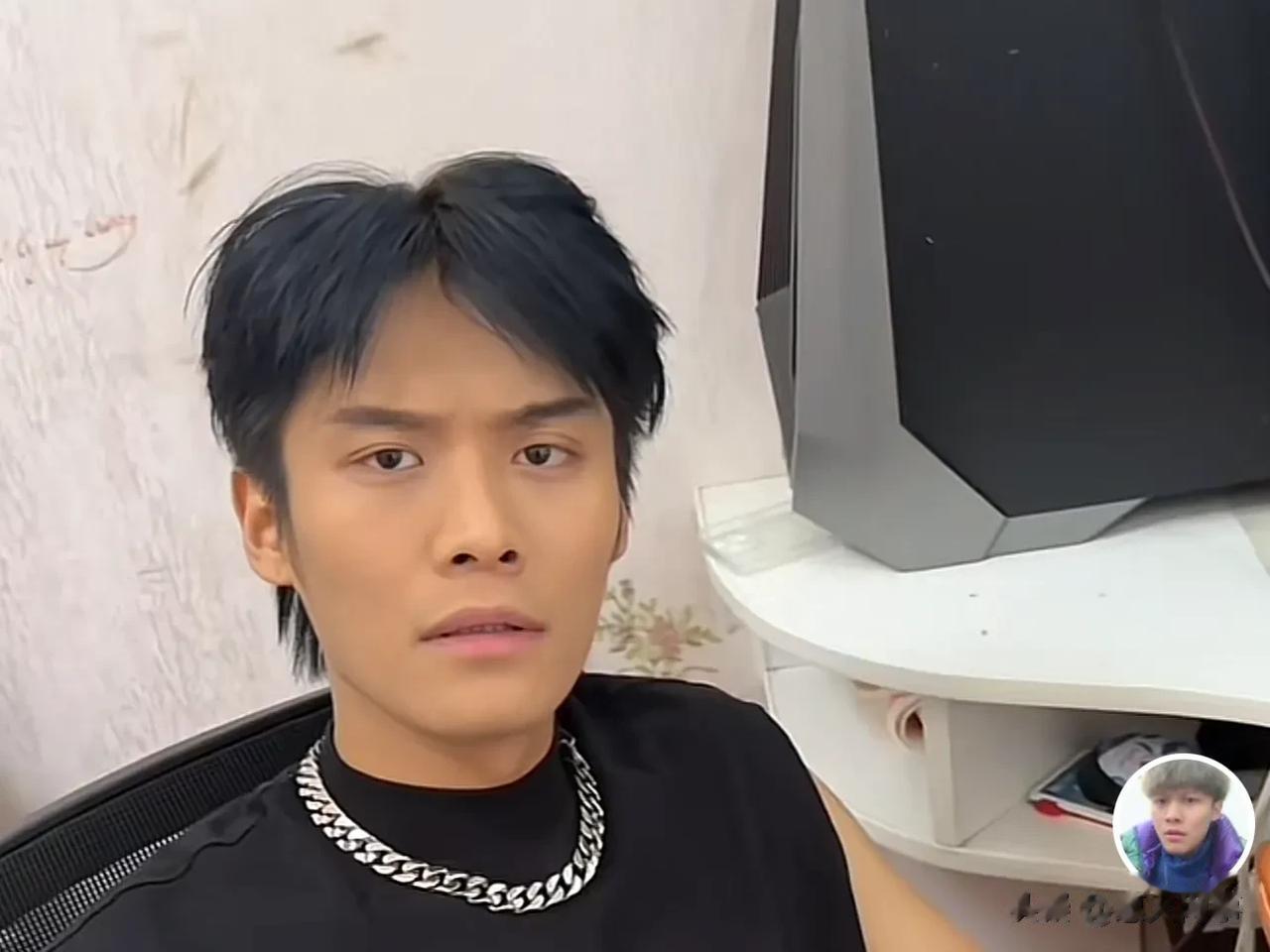 你知道疯狂小杨哥这些年赚多少钱吗？假如你开了一家200多人电商公司，但在他们面前