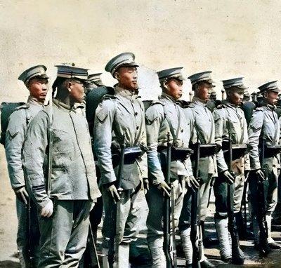 清末为啥在武昌爆发了运动？

清政府在1903年开始宣布训练新军，要求每个省训练