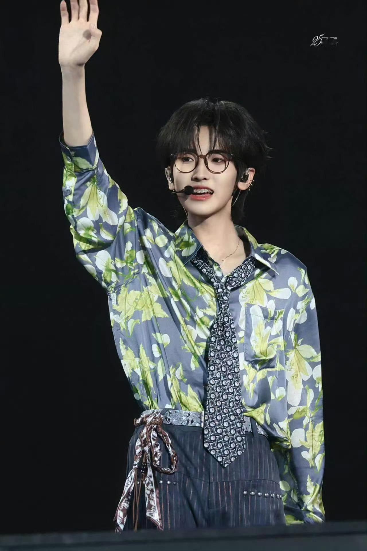 左奇函vocal实力真的有被左奇函再一次惊艳到，感觉他进步好大，声音好干净，不愧