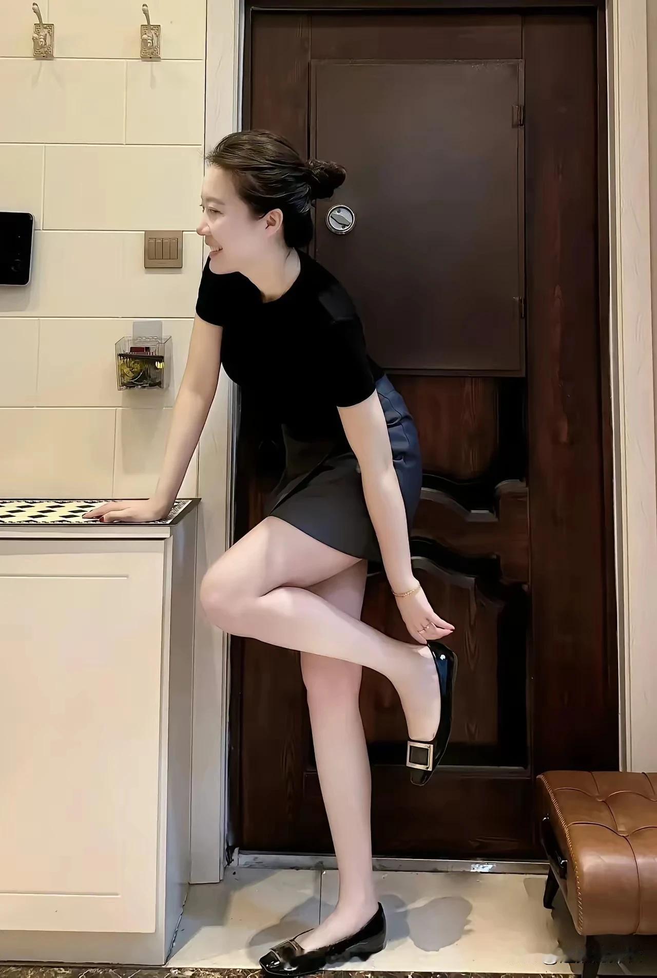 我现在严重怀疑!节日消费是不是资本陷阱！自打过了年就开始了，什么情人节(2月14