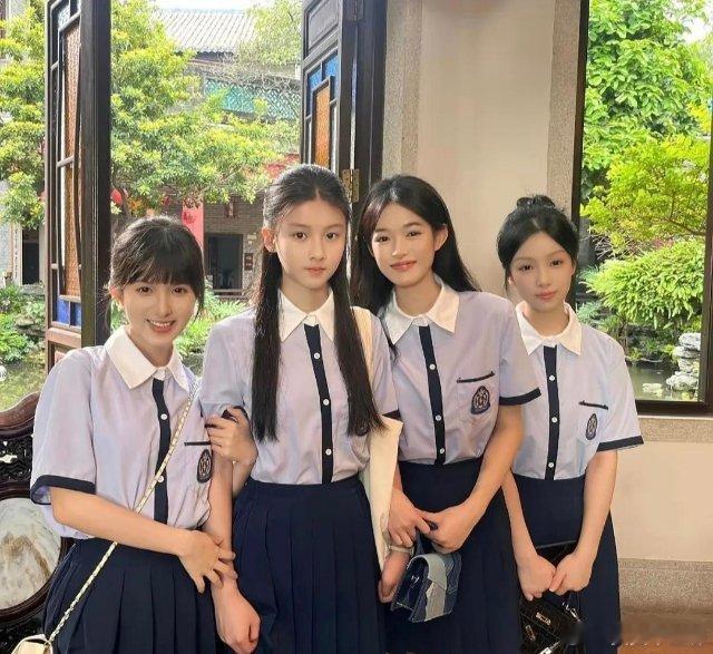 哇，感觉每个人都可以直接去演女主小时候了一个比一个好看 