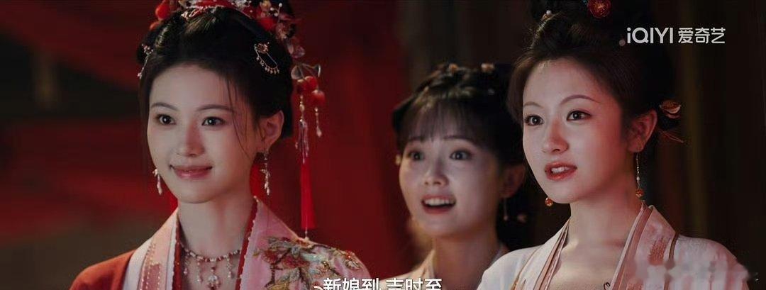 沈羽洁古装不如现代现代是大美女 太高古装也是减分，不是加分 ​​​