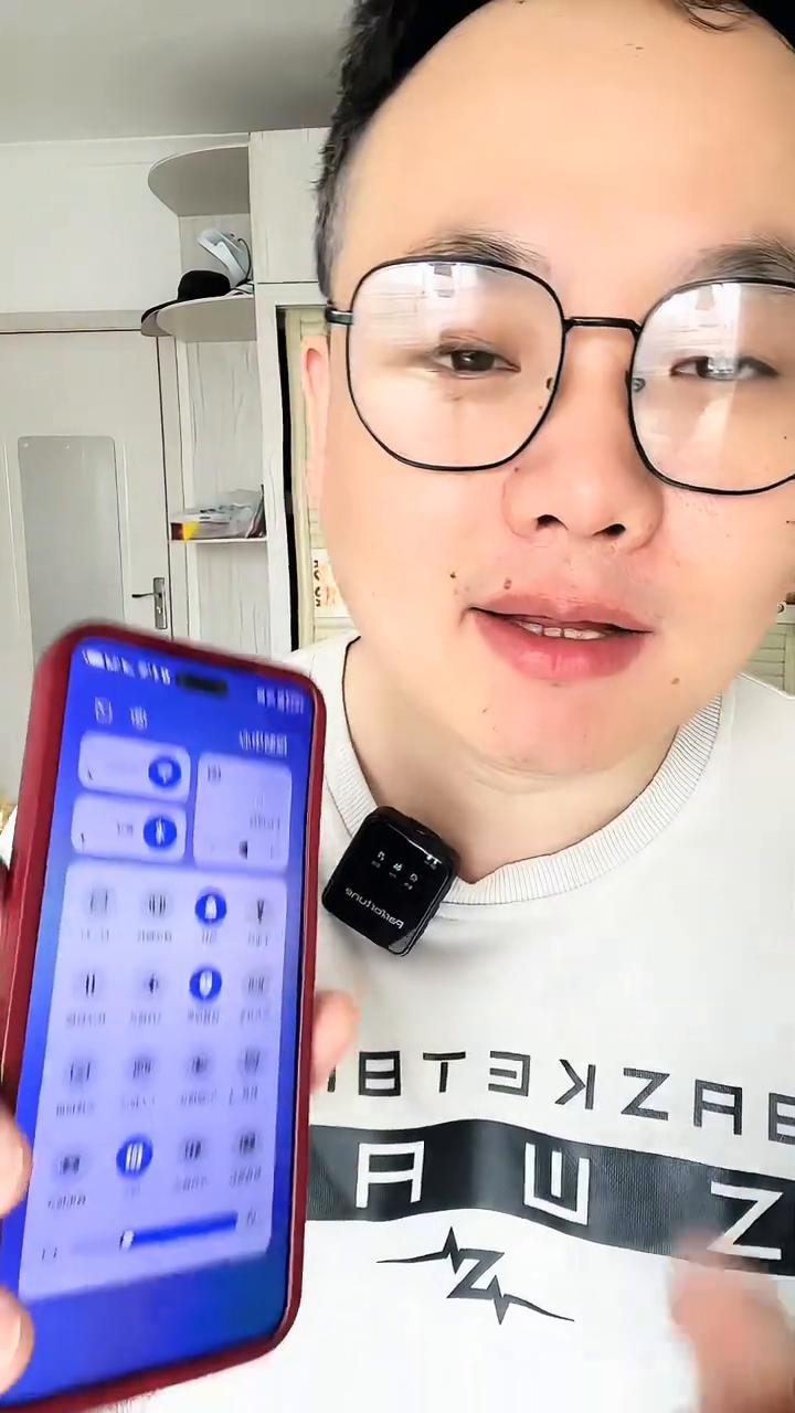 手机的飞行模式竟然有5个妙用。
手机里的飞行模式相信大家再熟悉不过了，很多人都以