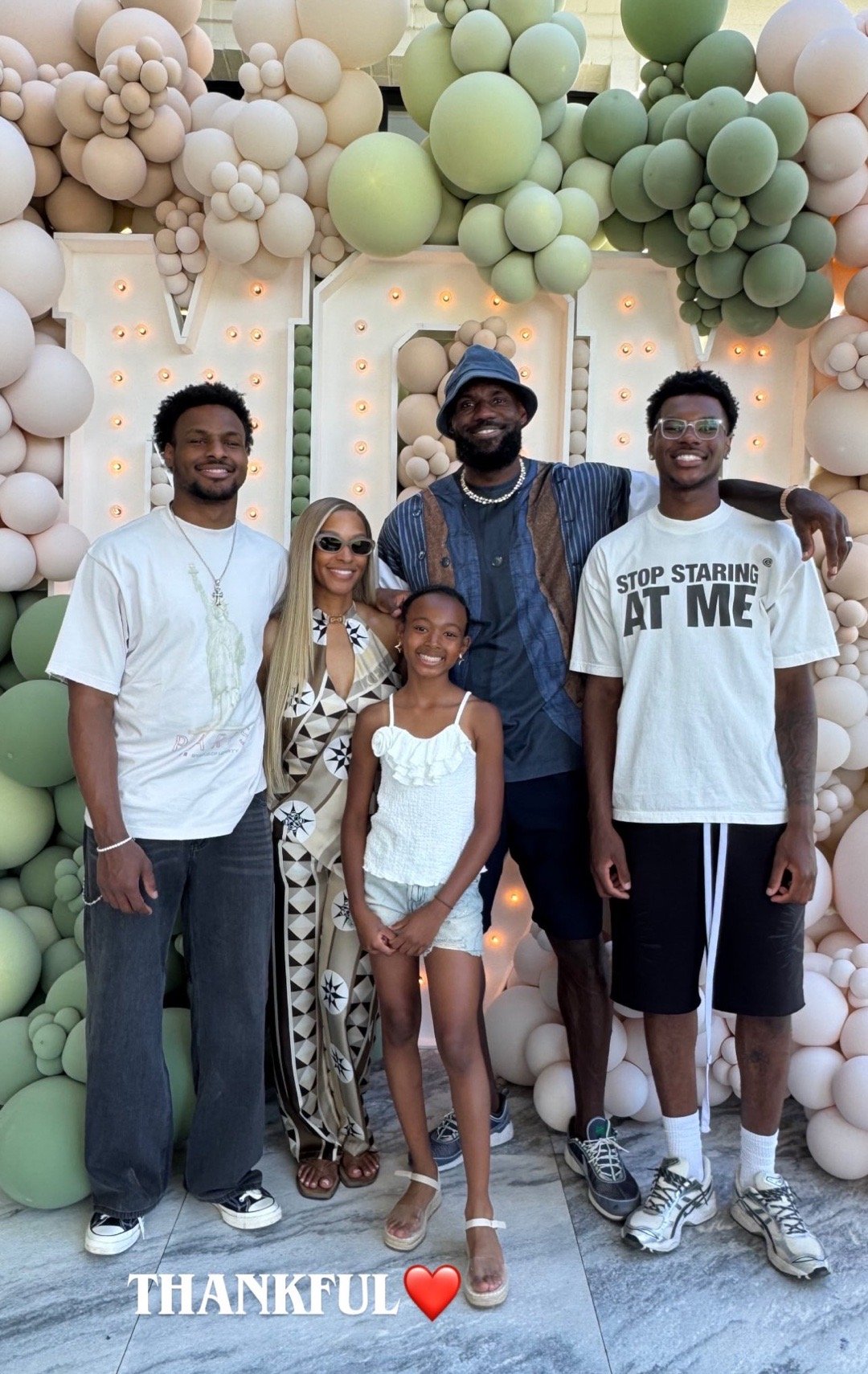 詹姆斯小儿子晒照。洛杉矶湖人勒布朗詹姆斯