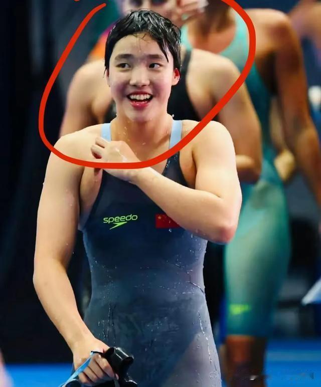 名古屋亚运会泳池里杀出一个13岁的河北女孩于子迪。

两天拿了俩金牌：200米蝶