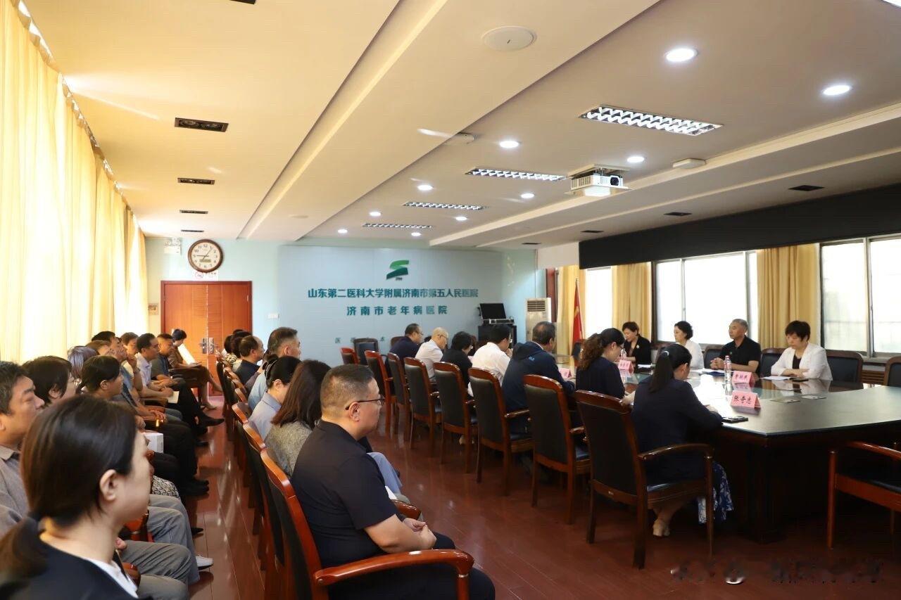 高凤春任济南市第五人民医院党委副书记、院长。
9月15日上午，济南市卫生健康委员