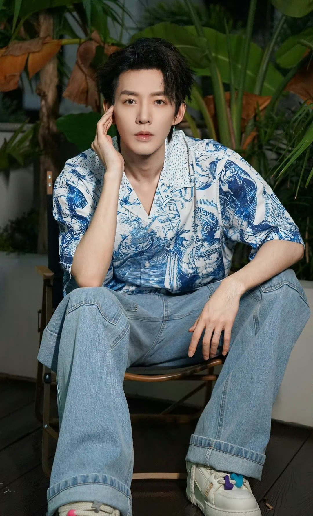 #邓为去医院看病#生病去医院看医生是多正常的一个事情啊，也要被关注被审判吗？还是