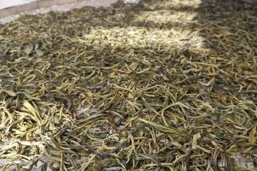 罐罐茶

喝罐罐茶，早已成为陇中人（主要是天水、定西）的一种习俗，一种生活方式。