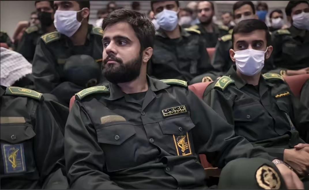 伊朗老兵请战！两伊战争那代人又回来了，这一仗要打到什么时候？
仗打到第五天，伊朗