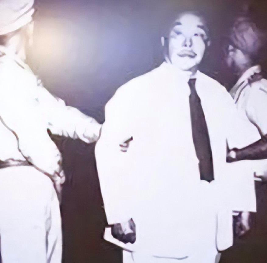 1950年，国民党陆军上将陈仪被押赴刑场执行枪决时，负责监刑的蒋鼎文特意送来酒菜