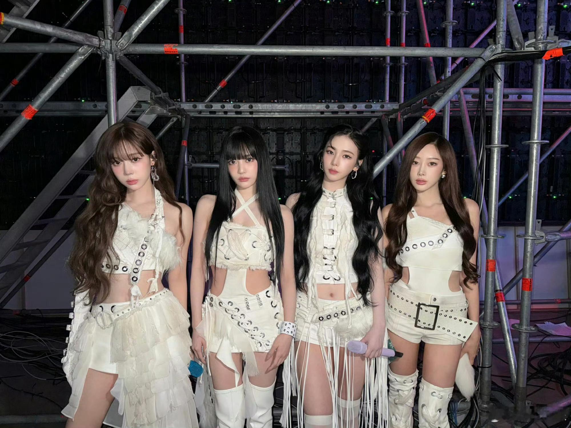 aespa自出道以来只休假三次 真的该让四小妈休息一下了，出道五年只休假三次，再