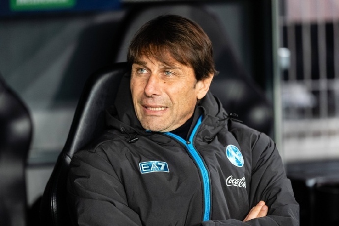 #孔蒂或再度执教意大利# 意大利队在世预赛附加赛决赛中不敌波黑队，连续三届无缘世